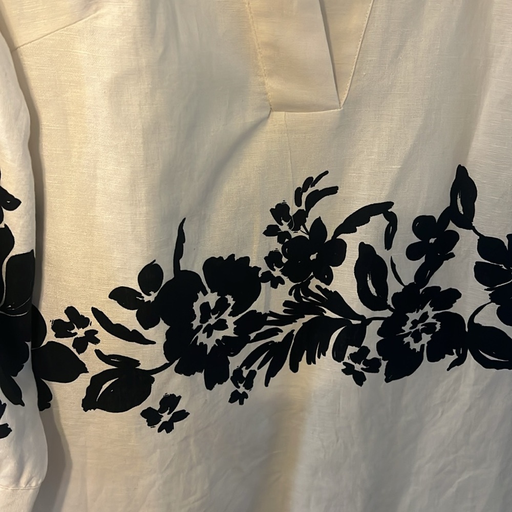 Zara Ivory Top with Black Accents - Picture 5 of 7